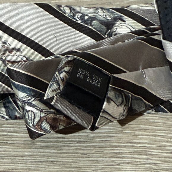 Denver Art Museum 100% Silk Mens Tie, Gray Striped Pattern with Horses - Picture 4 of 4